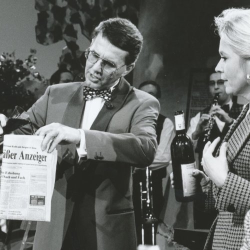 Rotwein verschwindet spurlos vor den Augen von Moderatorin Ulrike Neradt und erscheint später wieder - 