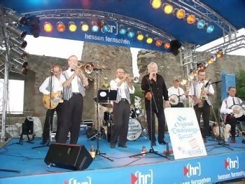 Die ORIGINAL BLÜTENWEG-JAZZER in einer Sendung des Hessischen Rundfunks mit Peter Petrel am 14.04.2007